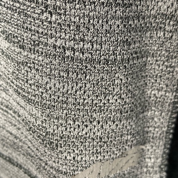 Avia 1/4 Zip Long Sleeve with thumb holes Sz M - Picture 4 of 8